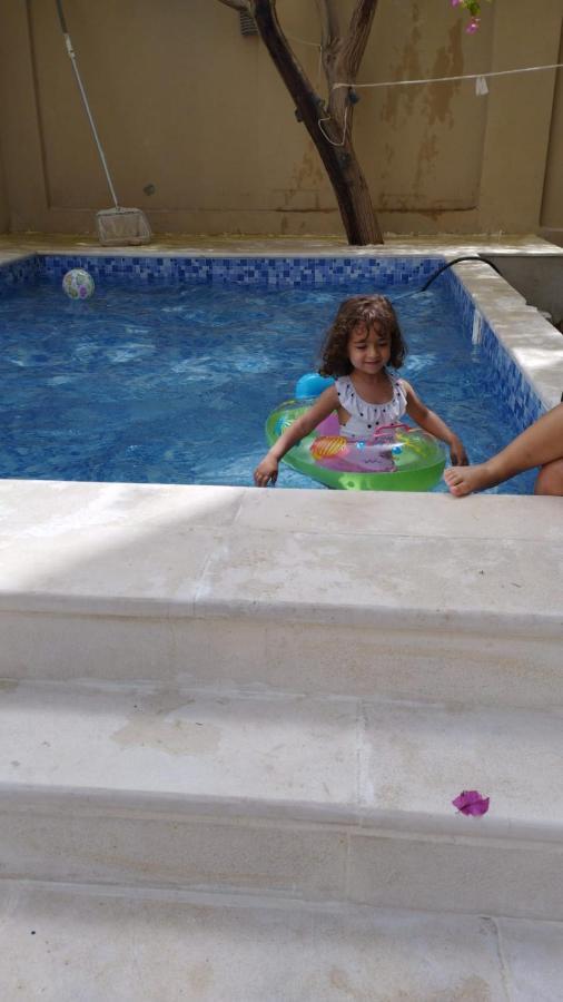 شقة ثارا العقارية Sweimeh المظهر الخارجي الصورة